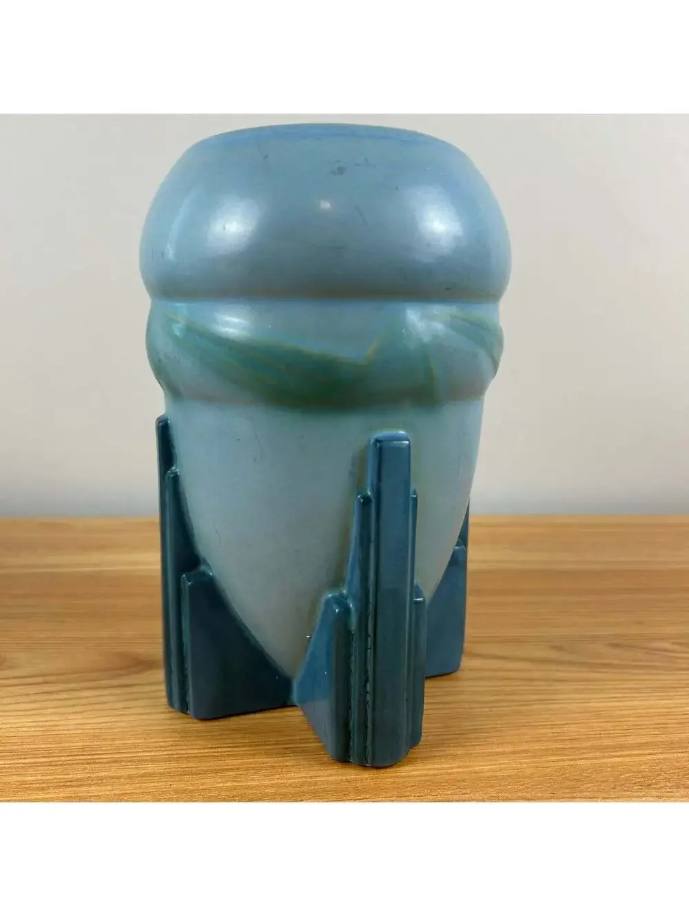 Roseville Futura Blue 1928 Vintage Art Deco Pottery Ceramic Spaceship Vase 405-7